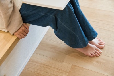 木のぬくもりで暮らしを包む。“自然素材リノベ”という選択